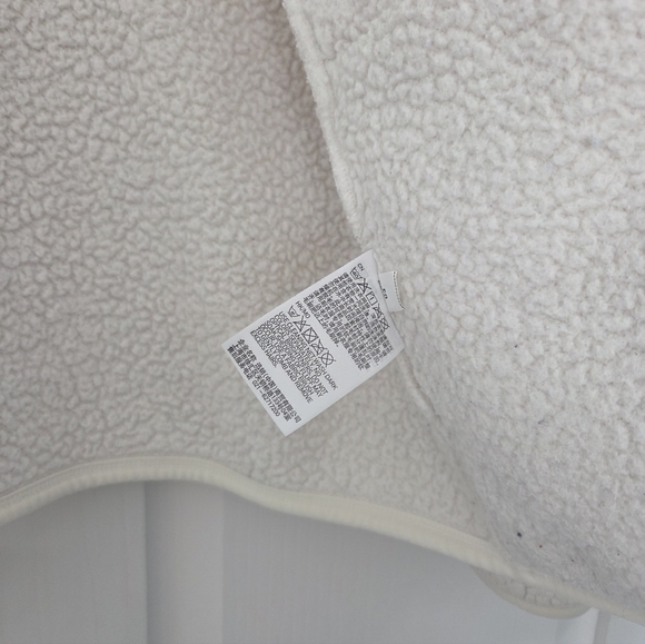 Uniqlo Women's Cream Fleece Jacket - Picture 4 of 8